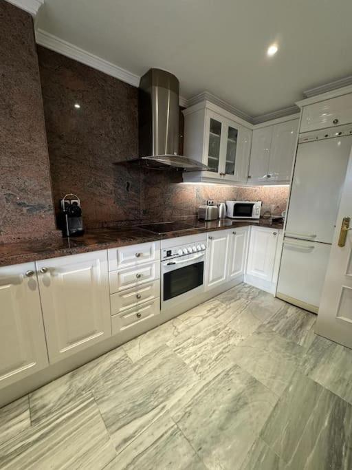 Magna 2 Bed With Speacular Sea Views Marbella