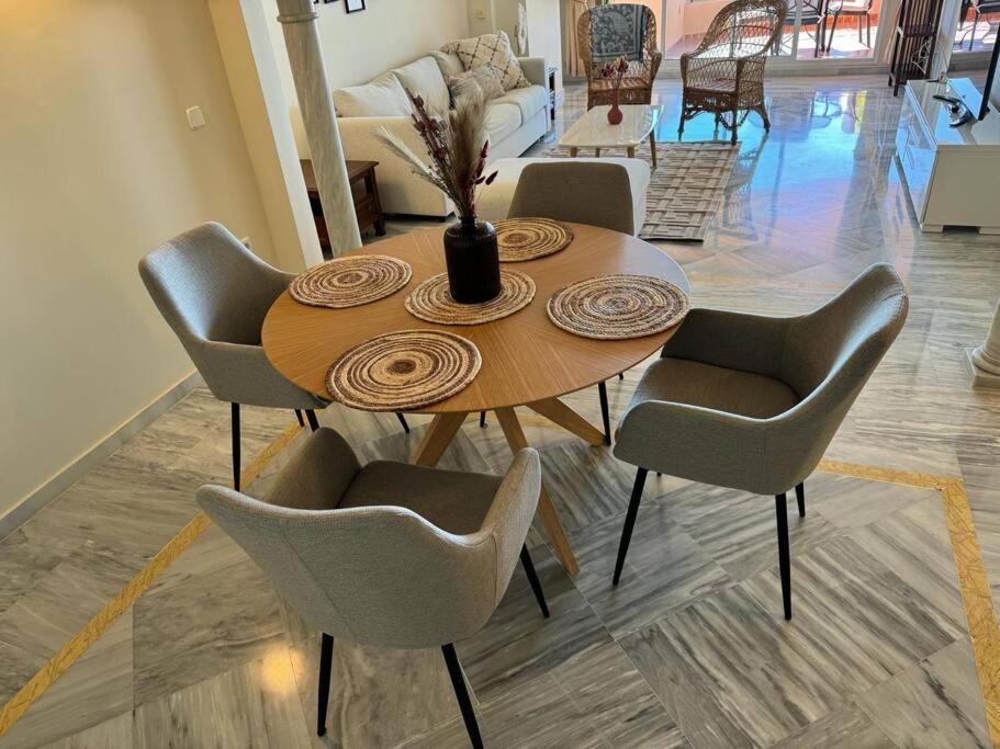 Magna 2 Bed With Speacular Sea Views Marbella