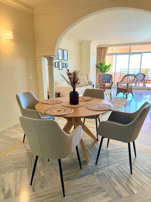Magna 2 Bed With Speacular Sea Views Apartment *